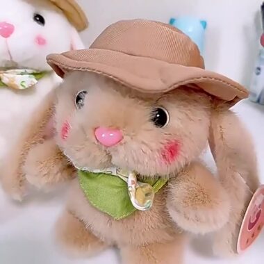 Custom bunny plush toy with pudding hat